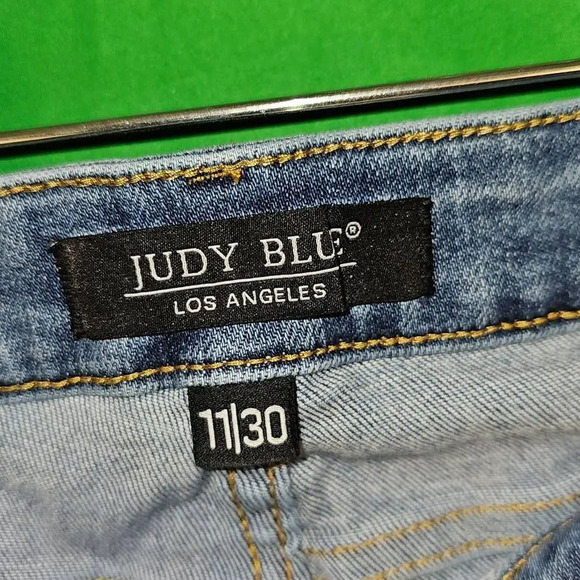 Judy Blue Womens Bartow Mid Rise Slim Fit Jeans 11/30 11 30 - Picture 3 of 4